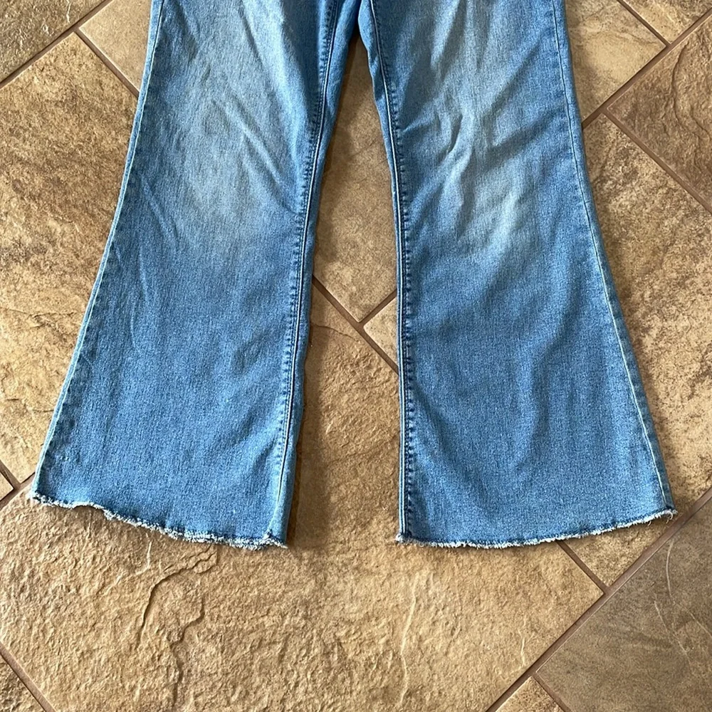 + WONDER NATION + Girls Flare Jeans - Picture 4 of 7